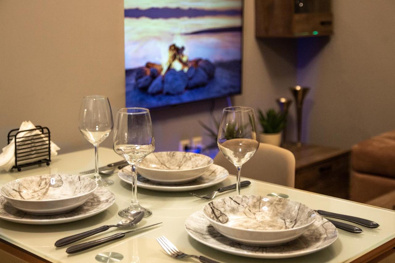 Luxury Suite 10' From The Center Athen Eksteriør billede