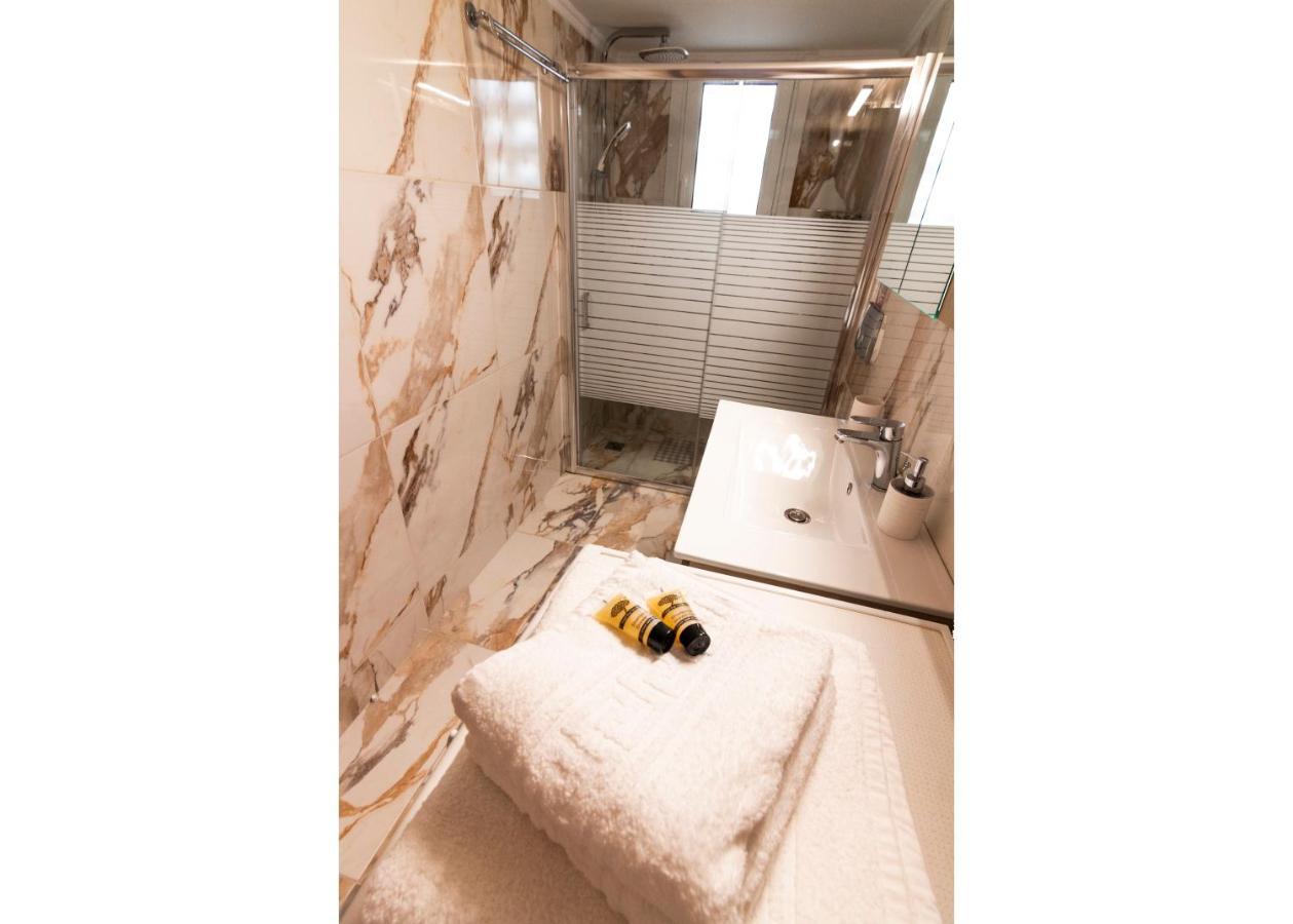 Luxury Suite 10' From The Center Athen Eksteriør billede
